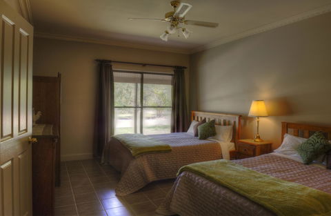 Ironstone Estate Lovedale - Accommodation Gladstone 41