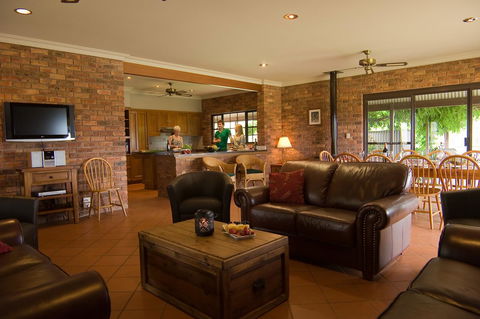Ironstone Estate Lovedale - Accommodation Gladstone 30