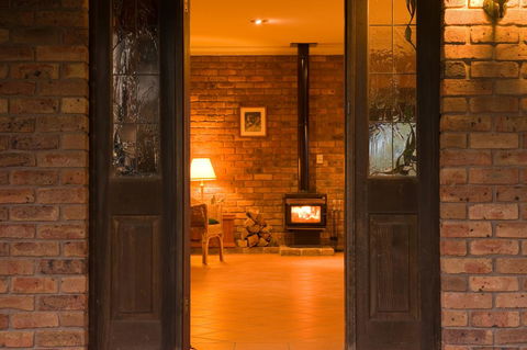 Ironstone Estate Lovedale - Accommodation Gladstone 39