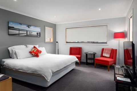 The Edgewater On Greville - Accommodation Gladstone 4