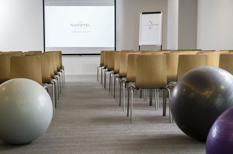 Novotel Newcastle Beach - Accommodation Gladstone 20
