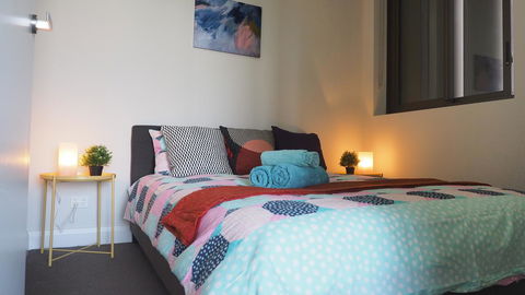 Skygarden Olympic Park View 2 Bedroom Apartment - Accommodation Gladstone 31