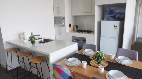 Skygarden Olympic Park View 2 Bedroom Apartment - Accommodation Gladstone 43