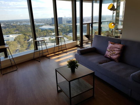 Skygarden Olympic Park View 2 Bedroom Apartment - Accommodation Gladstone 1