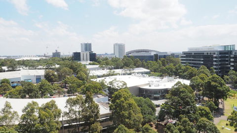 Skygarden Olympic Park View 2 Bedroom Apartment - Accommodation Gladstone 16