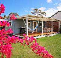 Hayes Beach House - Jervis Bay - Pet Friendly - Accommodation Gladstone