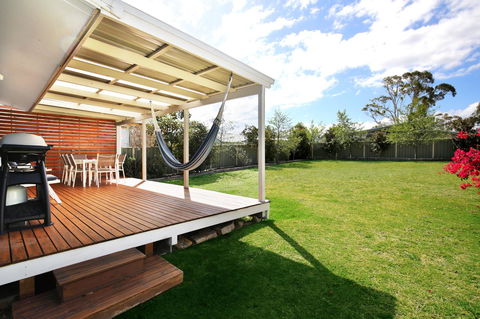 Hayes Beach House I Award Winner I 4 Mins To Beach - Accommodation Gladstone 17