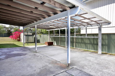 Hayes Beach House I Award Winner I 4 Mins To Beach - Accommodation Gladstone 18