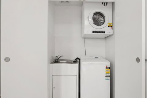 Wyndel Apartments St Leonards 6Atch - Accommodation Gladstone 4