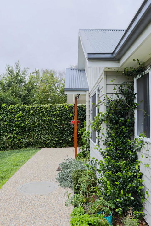 Armidale Cottage - House 2 - Accommodation Gladstone 3