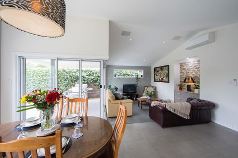 Armidale Cottage - House 2 - Accommodation Gladstone 20