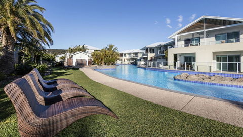 Oaks Port Stephens Pacific Blue Resort - Accommodation Gladstone 2