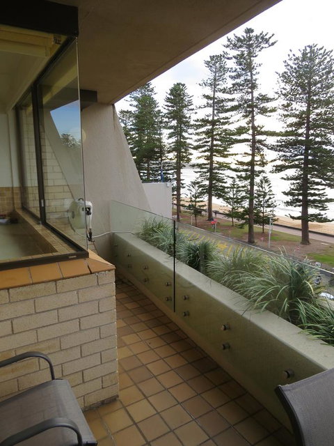 Manly Paradise Motel & Apartments - Accommodation Gladstone 40