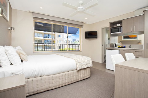 Manly Paradise Motel & Apartments - Accommodation Gladstone 14