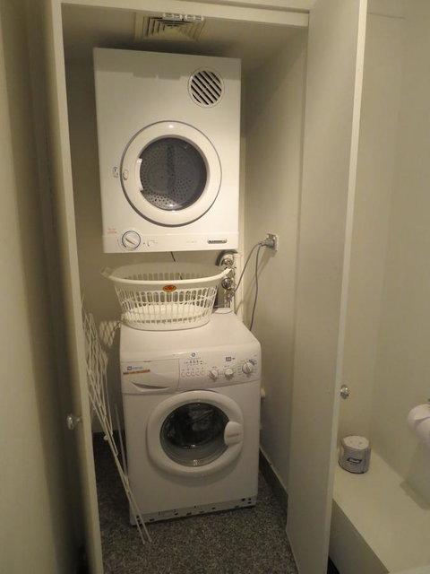 Manly Paradise Motel & Apartments - Accommodation Gladstone 24