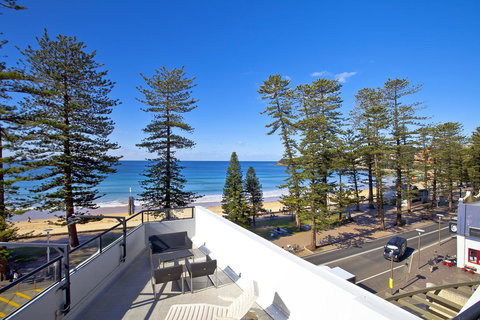 Manly Paradise Motel & Apartments - Accommodation Gladstone 16