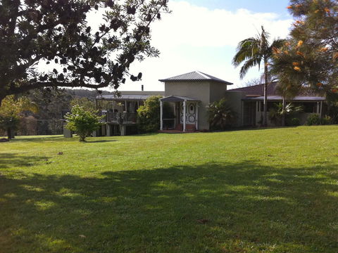 Sinclairs Country Retreat - Accommodation Gladstone 1