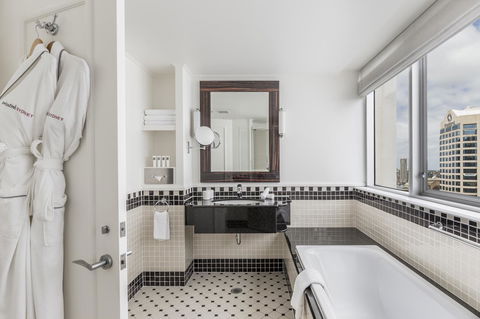 Swissotel Sydney - Accommodation Gladstone 35