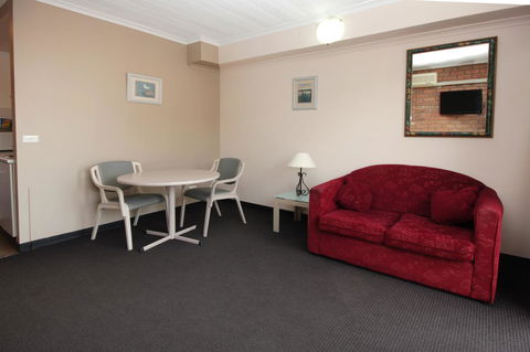 Sapphire Waters Motor Inn - Accommodation Gladstone 13