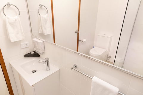 Sapphire Waters Motor Inn - Accommodation Gladstone 2