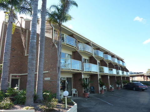 Sapphire Waters Motor Inn - Accommodation Gladstone 34