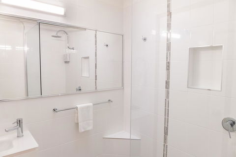 Sapphire Waters Motor Inn - Accommodation Gladstone 3