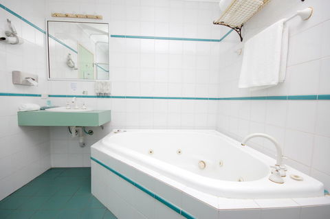 Sapphire Waters Motor Inn - Accommodation Gladstone 7