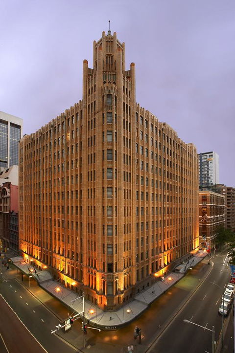 The Grace Hotel - Accommodation Gladstone 0