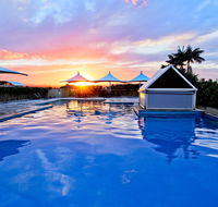 Oaks Waterfront Resort - Accommodation Gladstone