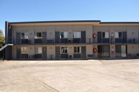 Commercial Hotel Motel Lithgow - Accommodation Gladstone 0