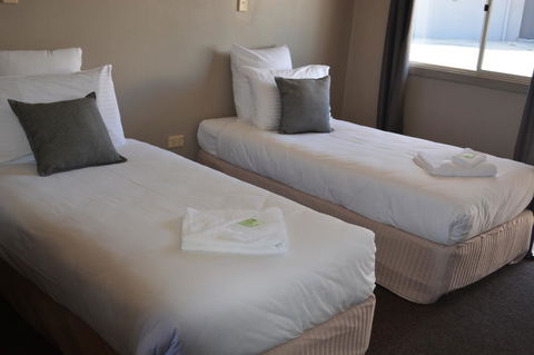 Commercial Hotel Motel Lithgow - Accommodation Gladstone 6