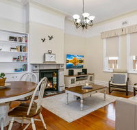 Oversized 2 Bedroom Manly Beach House - Accommodation Gladstone
