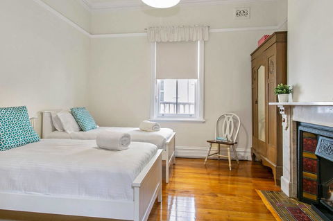 Oversized 2 Bedroom Manly Beach House - Accommodation Gladstone 5