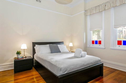 Oversized 2 Bedroom Manly Beach House - Accommodation Gladstone 6