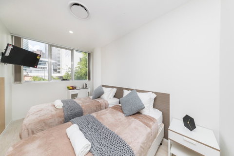 Dixon Residences - Accommodation Gladstone 3
