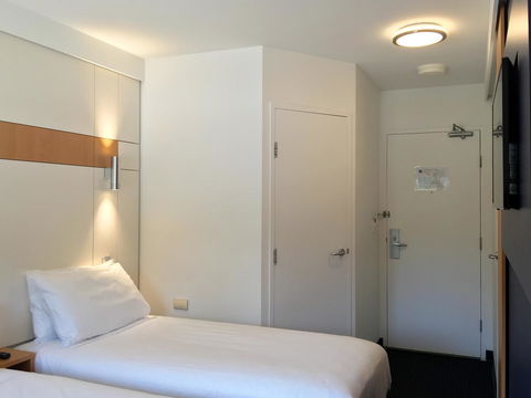 Ibis Budget - Gosford - Accommodation Gladstone 18