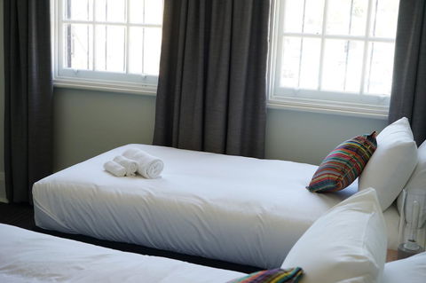 Rosehill Hotel - Accommodation Gladstone 7