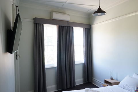 Rosehill Hotel - Accommodation Gladstone 31