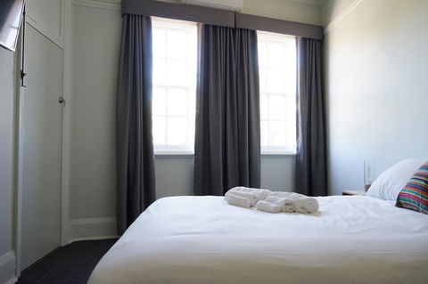 Rosehill Hotel - Accommodation Gladstone 19