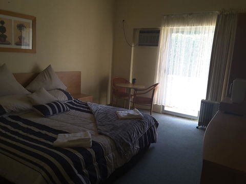 Rest Easy Motel - Accommodation Gladstone 23