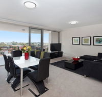 The Junction Palais - Modern and Spacious 2BR Bondi Junction Apartment Close to Everything - Accommodation Gladstone
