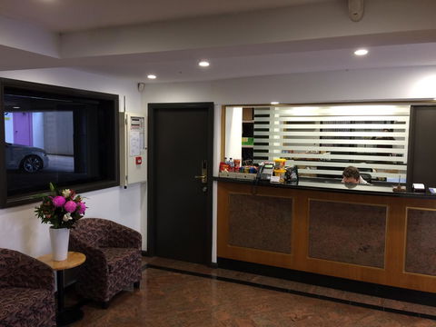 Edgecliff Lodge Motel - Accommodation Gladstone 2