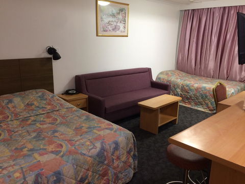 Edgecliff Lodge Motel - Accommodation Gladstone 9