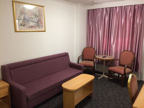Edgecliff Lodge Motel - Accommodation Gladstone 10