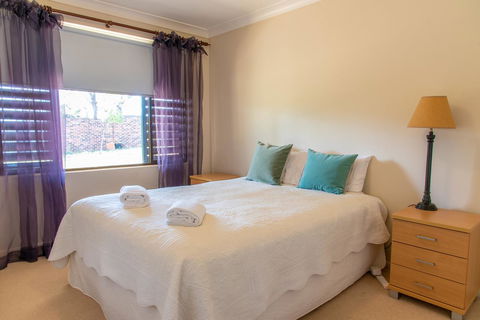Belmont - Accommodation Gladstone 8