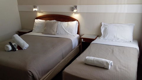 Allonville Gardens Motel - Accommodation Gladstone 4