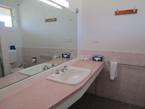 Allonville Gardens Motel - Accommodation Gladstone 29