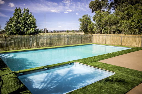 Allonville Gardens Motel - Accommodation Gladstone 7