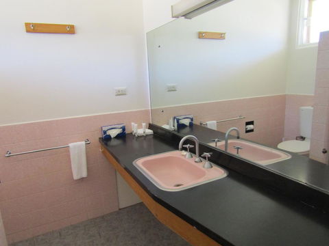 Allonville Gardens Motel - Accommodation Gladstone 18