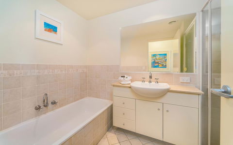 The Cove Yamba - Accommodation Gladstone 33